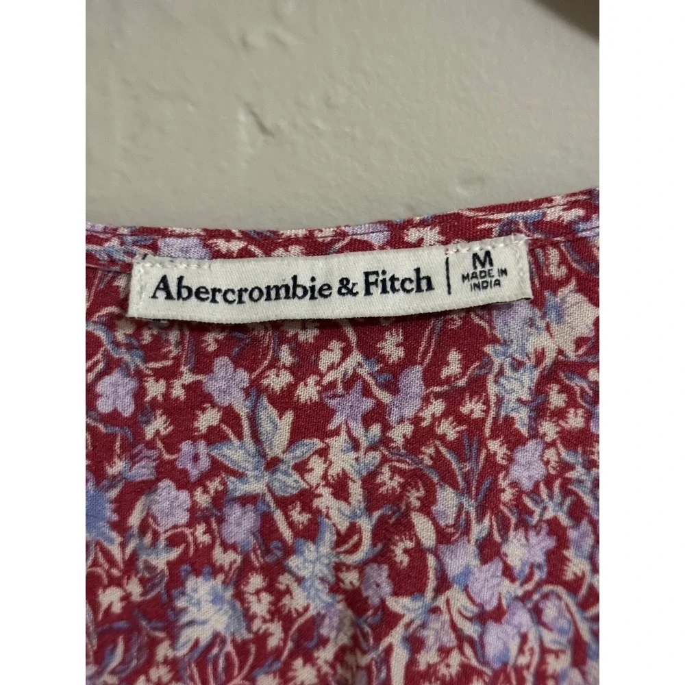 Abercrombie & Fitch Blouse Size M - Burgundy Red Floral Smocked Cropped